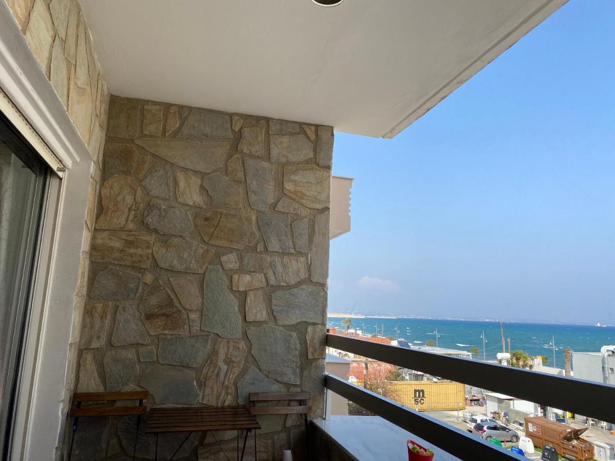 Central, By Sea, Seaview, Renovated 1 Bedroom Flat Lárnaca Exterior foto