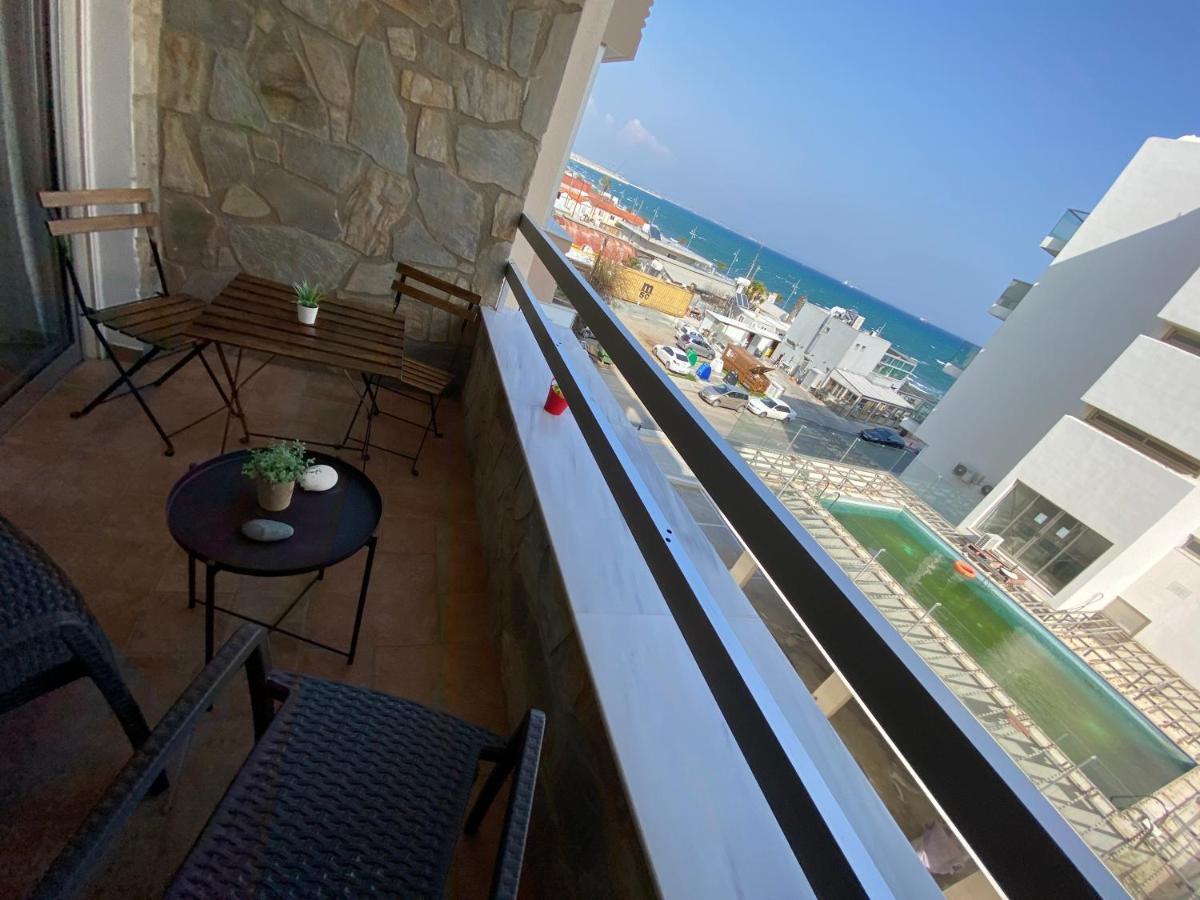 Central, By Sea, Seaview, Renovated 1 Bedroom Flat Lárnaca Exterior foto